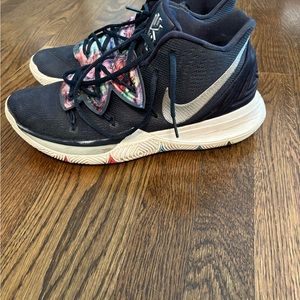 Nike Kyrie 5